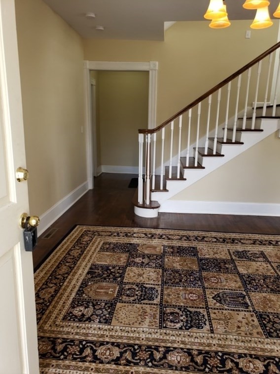 120 Mill St #b, Springfield, MA 01108
