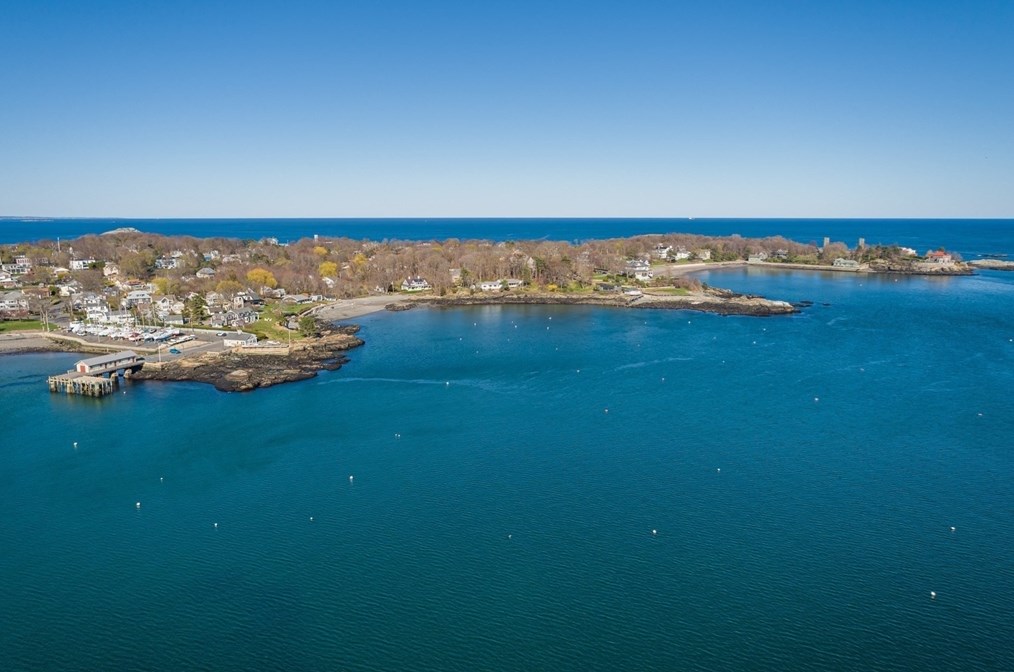 71 Willow Rd, Nahant MA 01908-1306 exterior