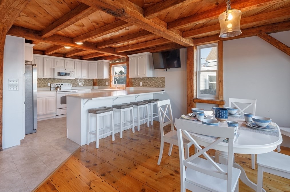 71 Willow Rd, Nahant MA 01908-1306 exterior