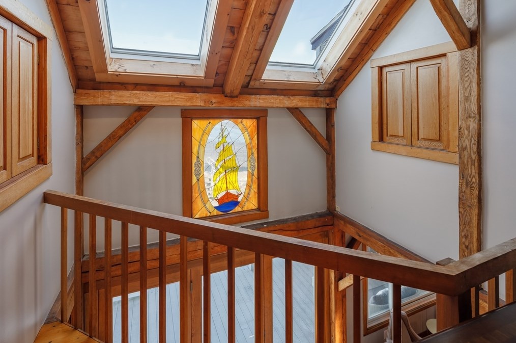 71 Willow Rd, Nahant MA 01908-1306 exterior