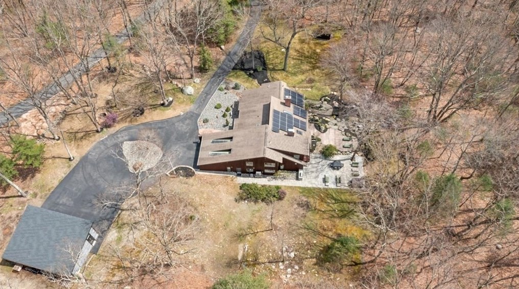 335 Crawford St, Northborough, MA 01532