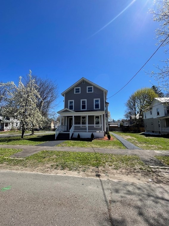 11 Howard St, Montgomery, MA 01085