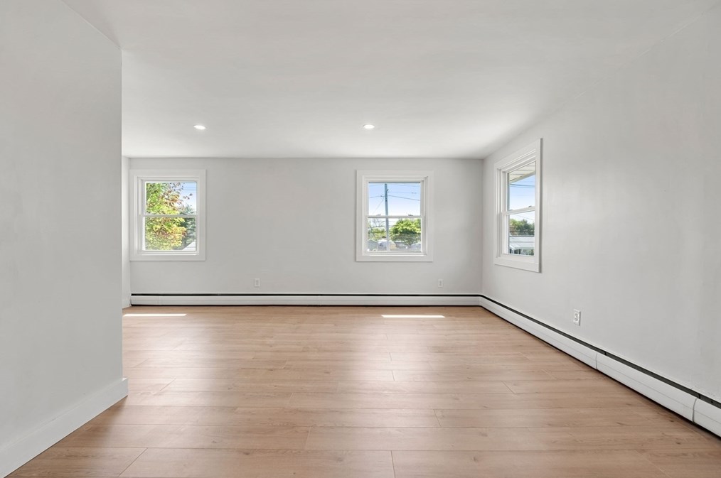 81 Burley St, Danvers MA 01923-2330 exterior