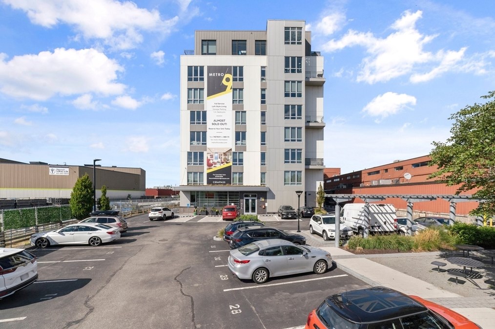 9 Medford St #711, Somerville, MA 02143