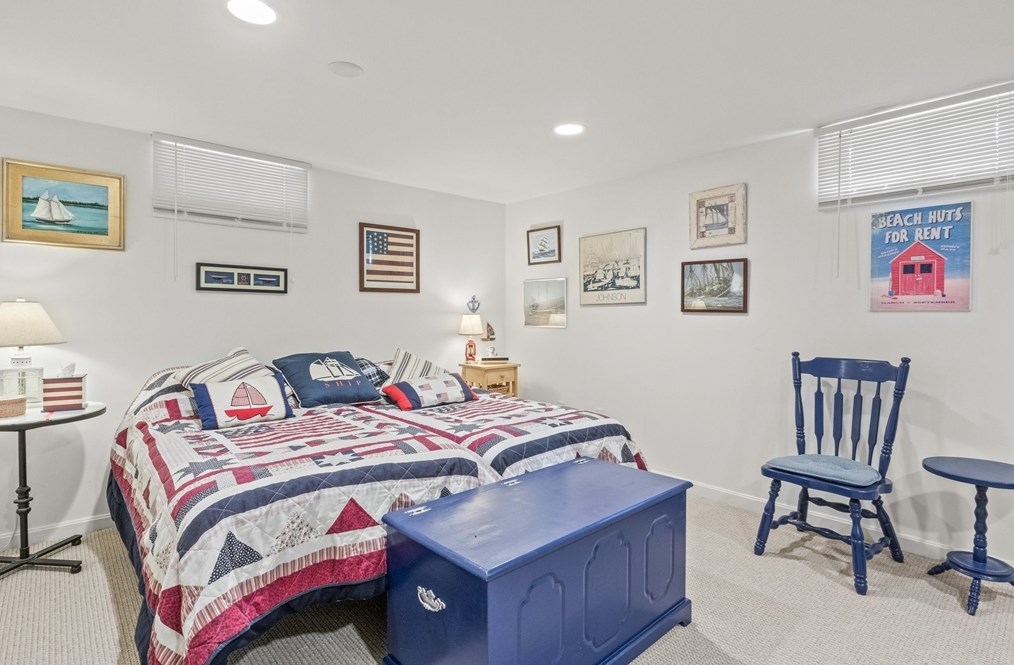 222 Chippingstone Rd, Chatham MA 02633-1201 exterior