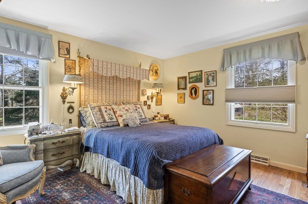 222 Chippingstone Rd, Chatham MA 02633-1201 exterior