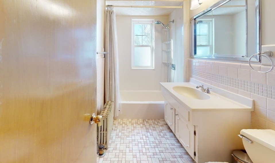 112 Dana Ave #2, Worcester, MA 01604