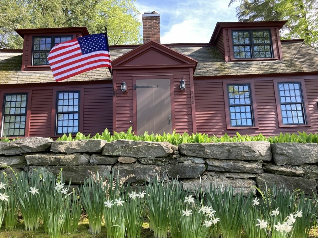 272 Amity St, Amherst, MA 01002