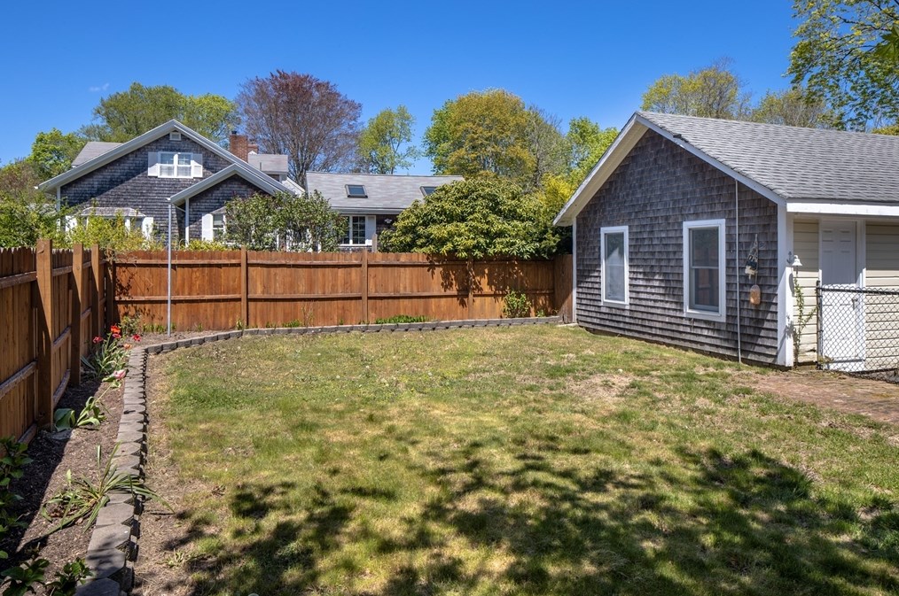 35 Highland Rd, Wareham MA 02571-1443 exterior