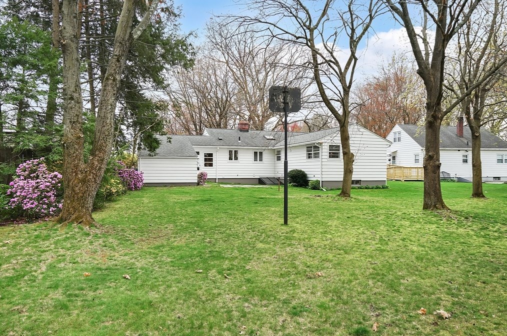 82 Brittany Rd, Springfield, MA 01106-1212