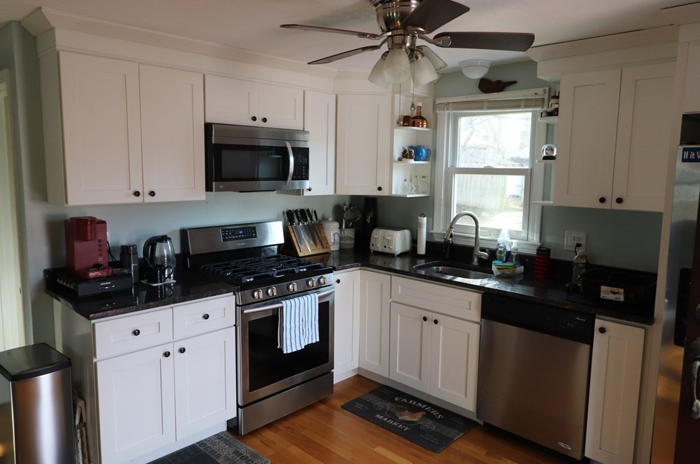 13 Nickerson St, Plymouth, MA 02360