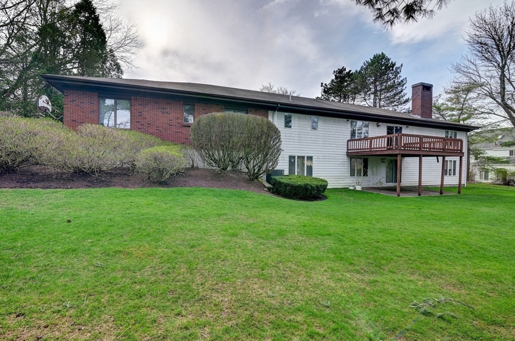 14 Seneca Rd, Canton MA 02021-1251 exterior