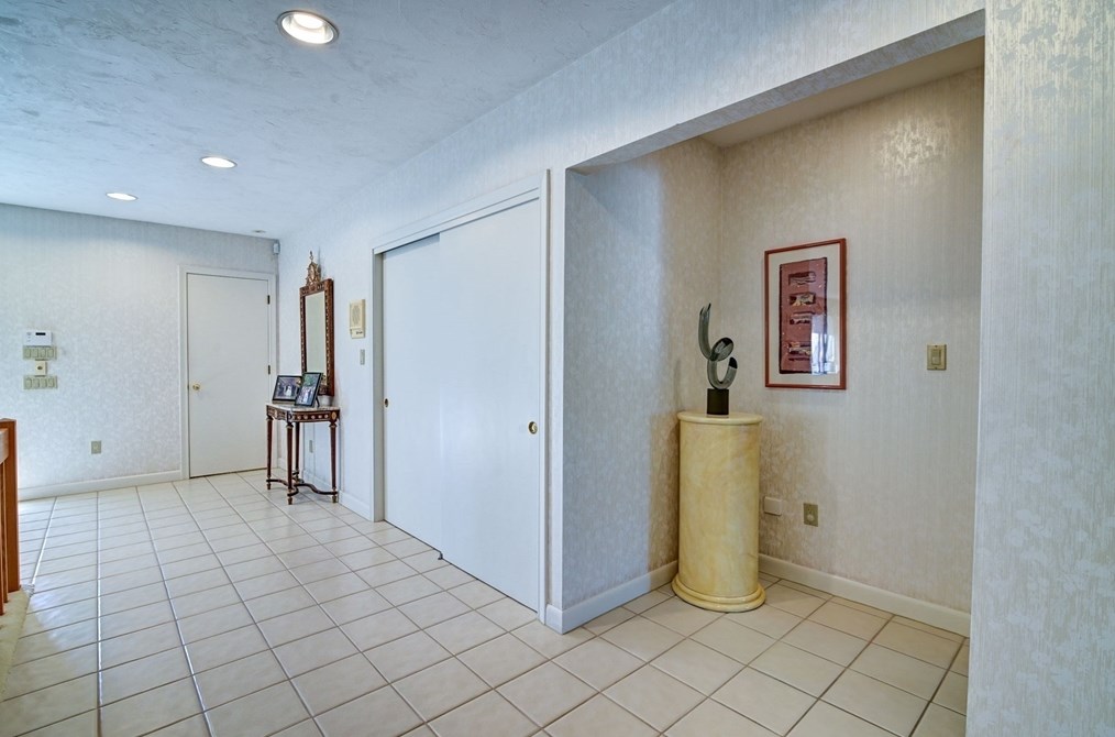 14 Seneca Rd, Canton MA 02021-1251 exterior