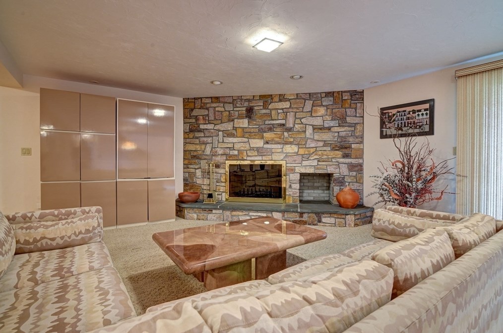 14 Seneca Rd, Canton MA 02021-1251 exterior