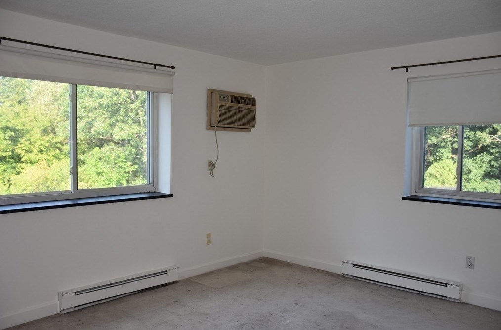 31 Hamlin Ln, Needham MA  02492-4632 exterior