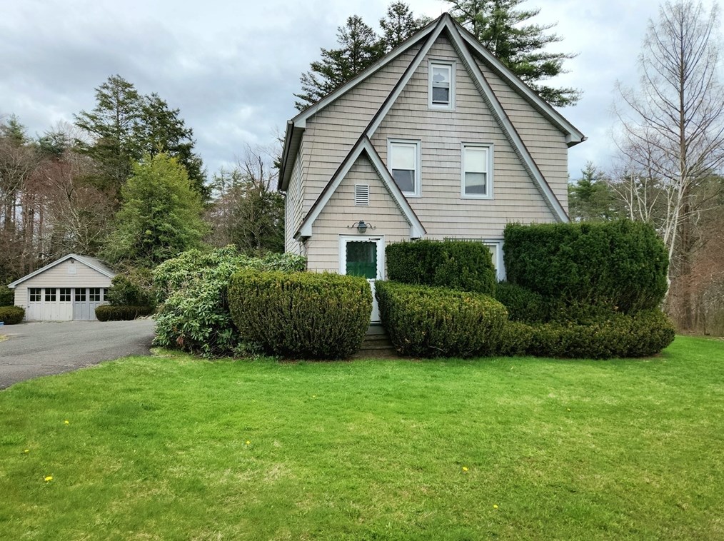 1295 Southampton Rd, Montgomery, MA 01085 exterior