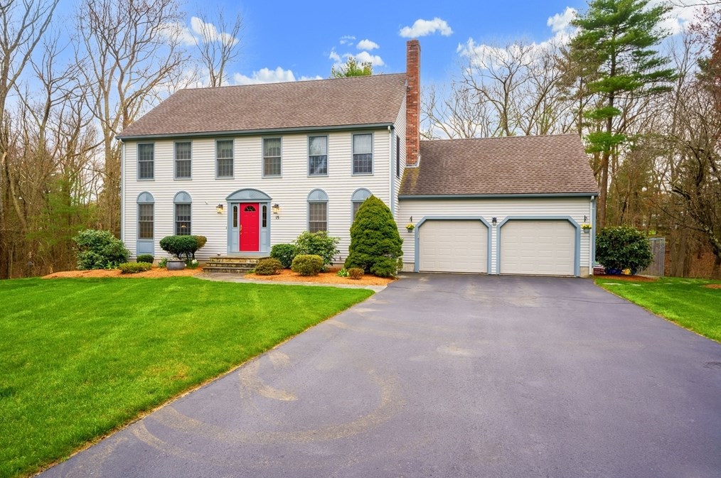 15 Castle Rd, Norfolk, MA 02056-1775