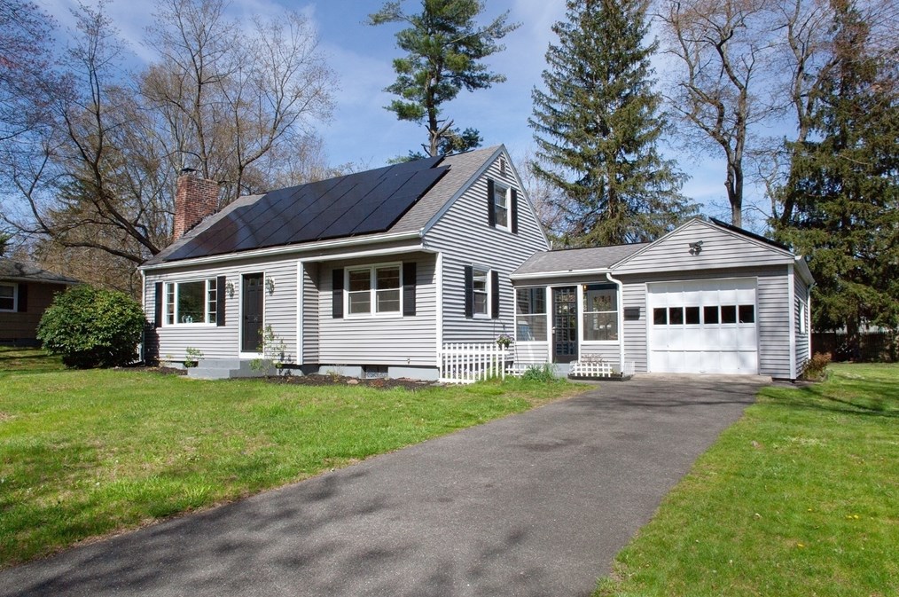 31 E Allen Ridge Rd, Springfield, MA 01118