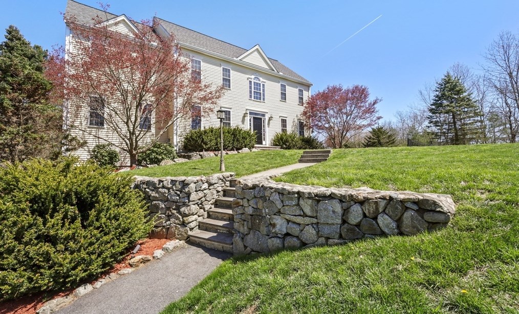 468 Commonwealth Rd, Natick, MA 01760 exterior