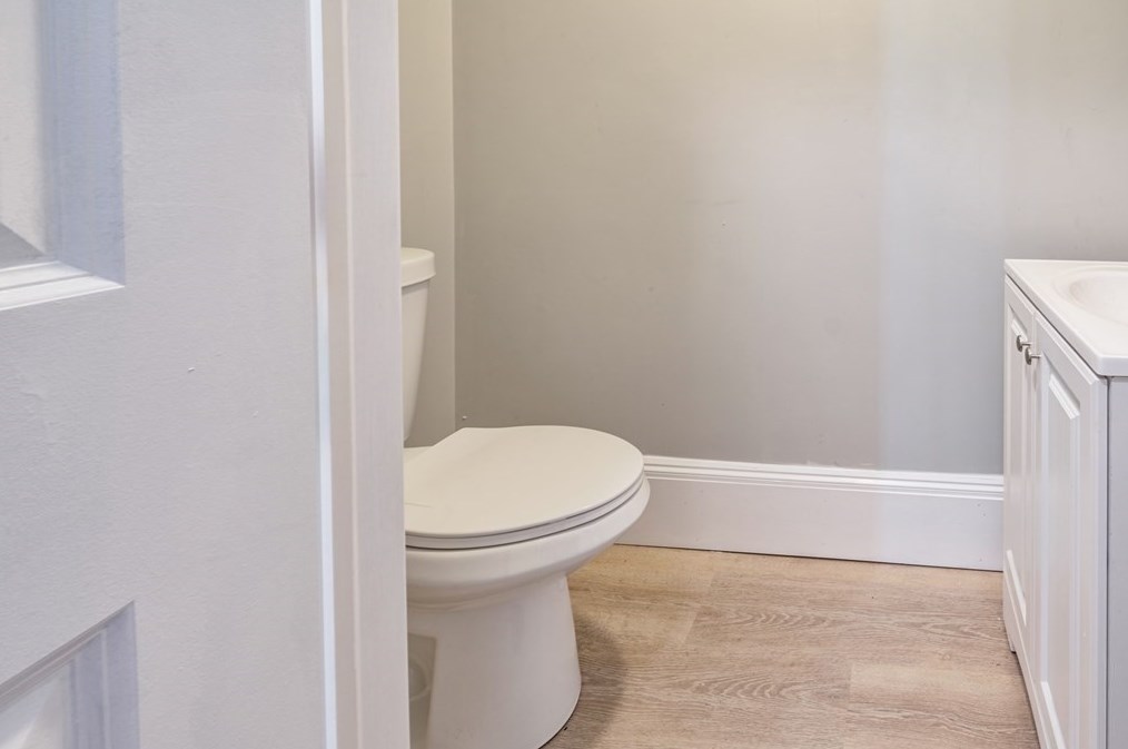 85 Marlborough St, Chelsea MA  02150-2910 exterior