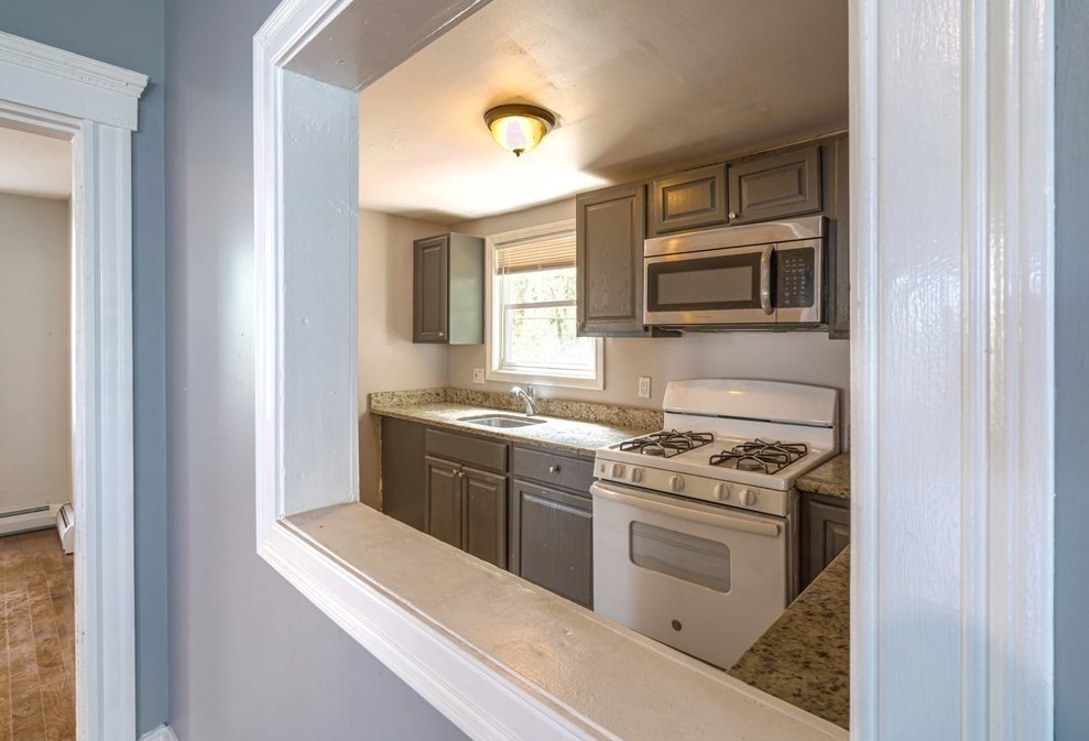 85 Marlborough St, Chelsea MA  02150-2910 exterior