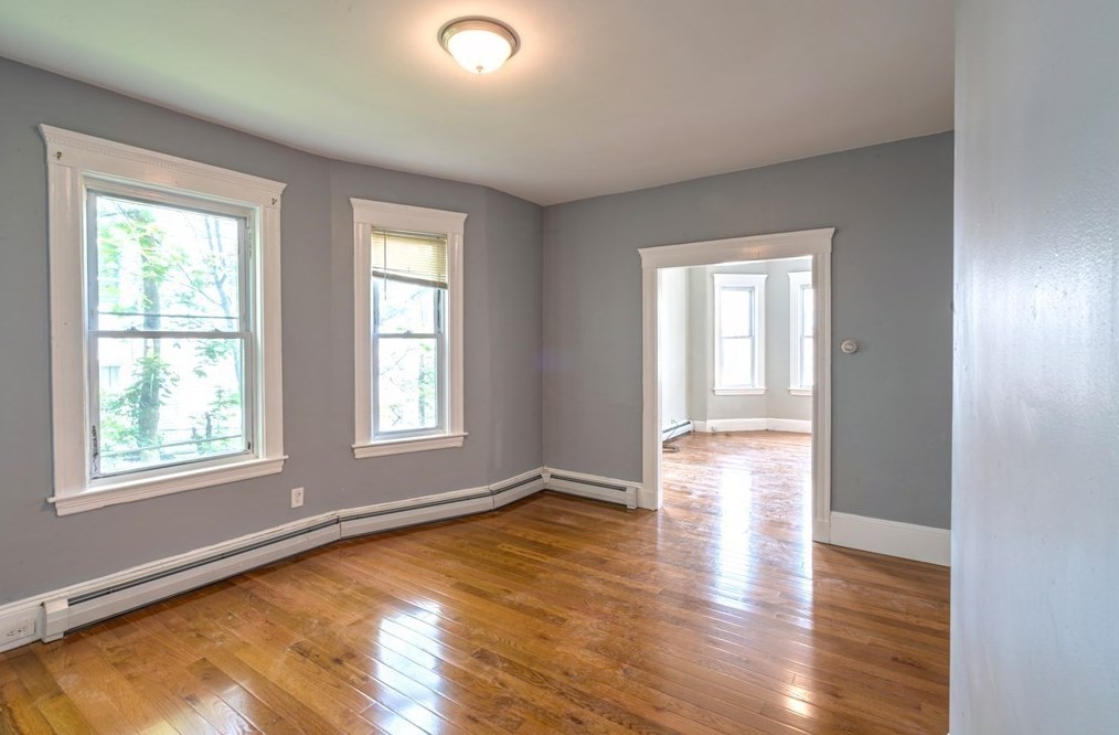 85 Marlborough St, Chelsea MA  02150-2910 exterior