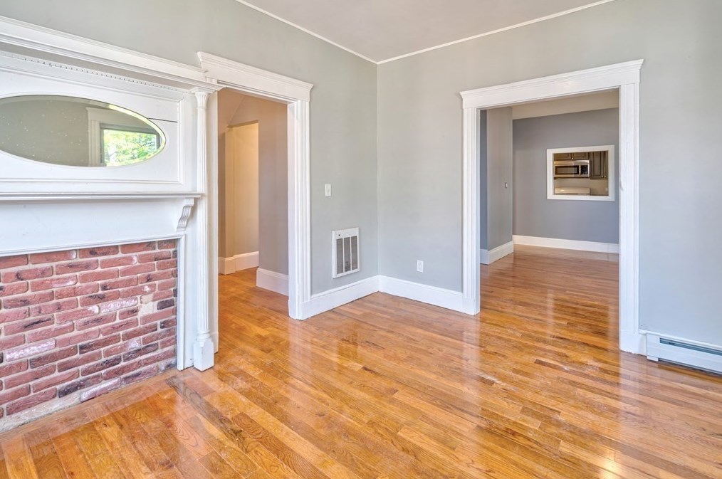 85 Marlborough St, Chelsea MA  02150-2910 exterior