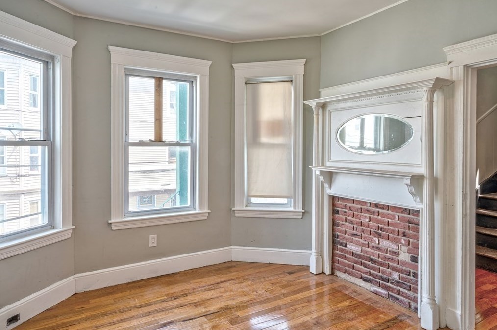 85 Marlborough St, Chelsea MA  02150-2910 exterior