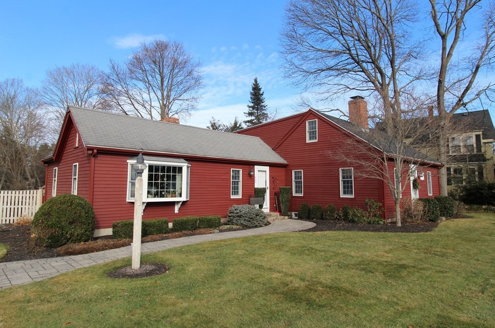 430 Essex St, Beverly Farms, MA 01915 exterior