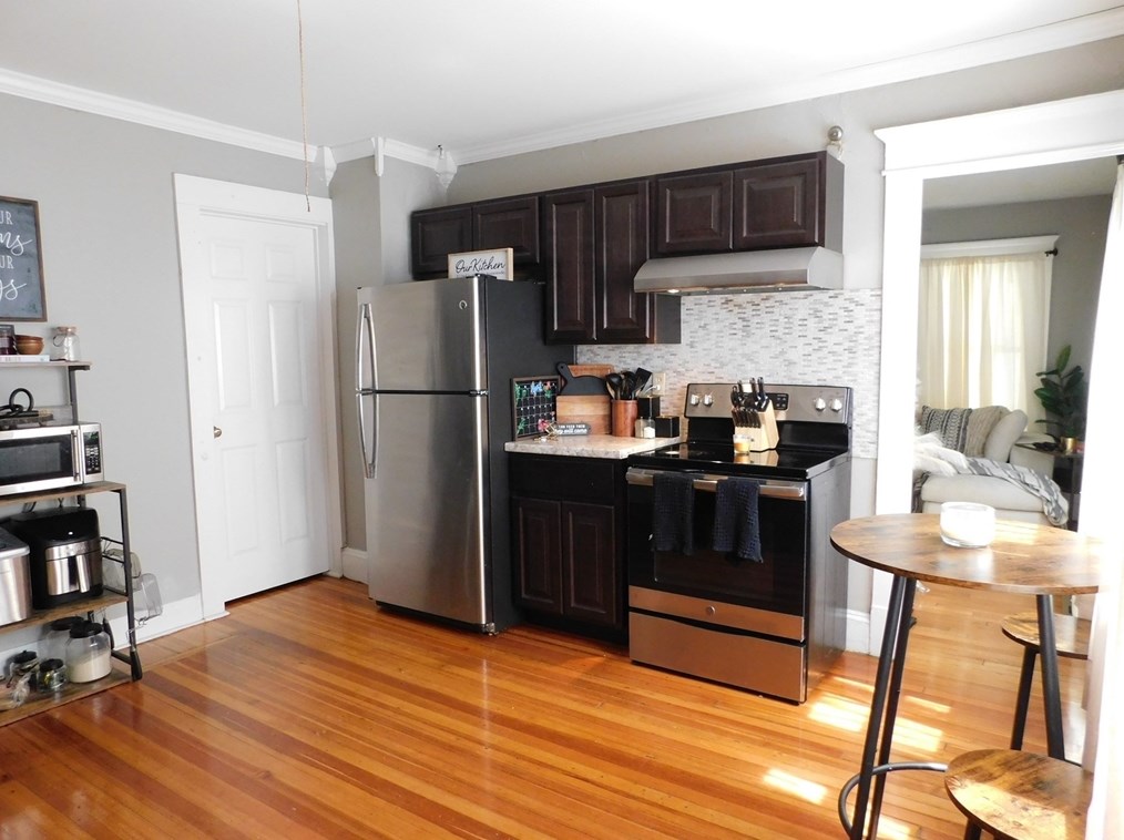 192 College St, Springfield MA  01109-3007 exterior