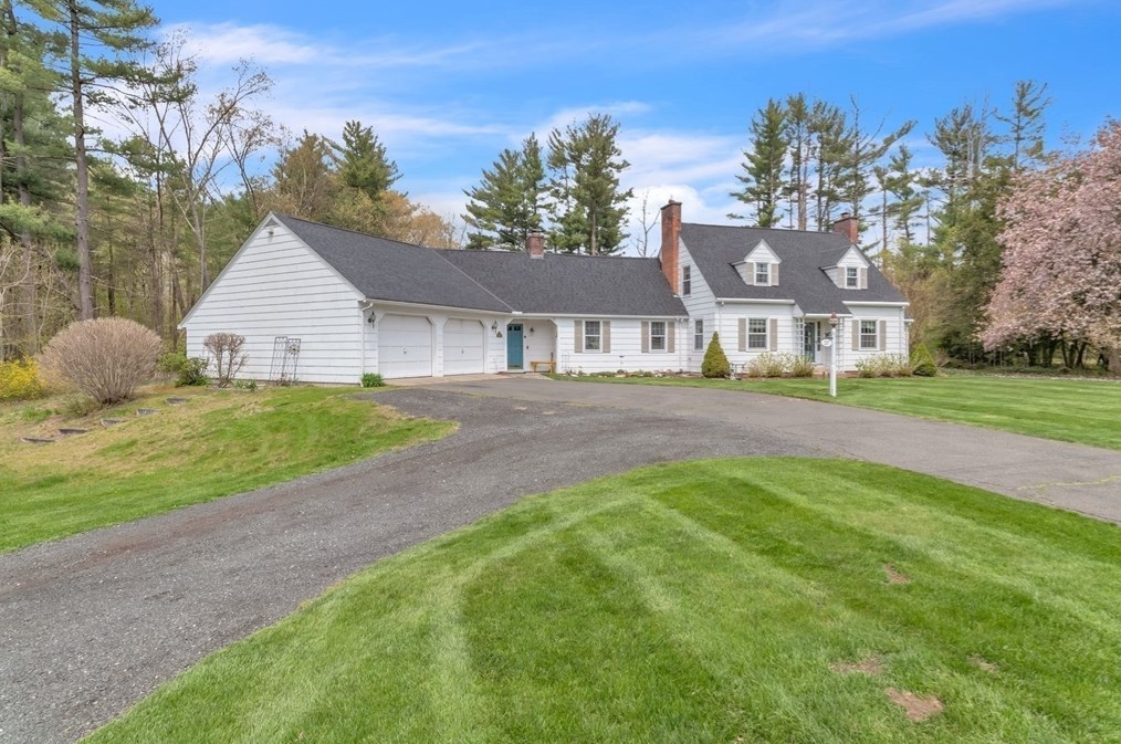 207 Granville Rd, Montgomery MA 01085-3945 exterior