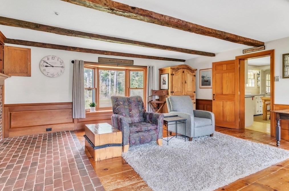 207 Granville Rd, Montgomery MA 01085-3945 exterior