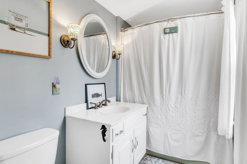 207 Granville Rd, Montgomery MA 01085-3945 exterior