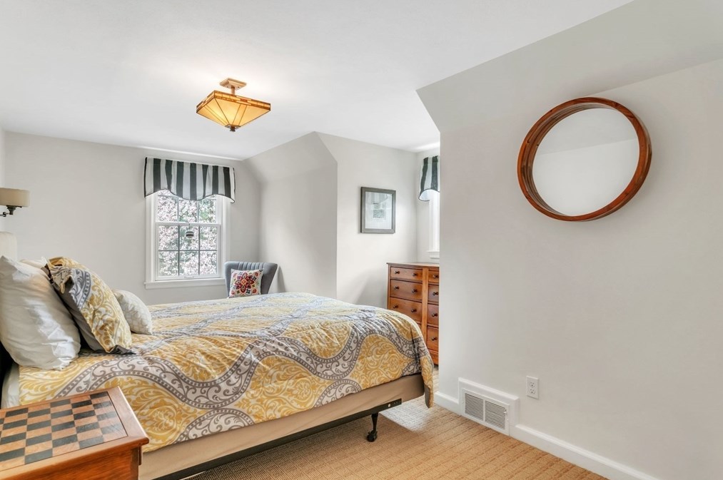 207 Granville Rd, Montgomery MA 01085-3945 exterior