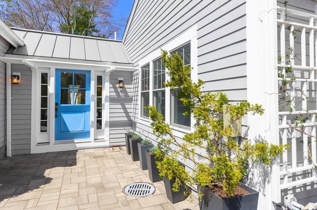 5 Smith Way, Hingham, MA 02043-2728