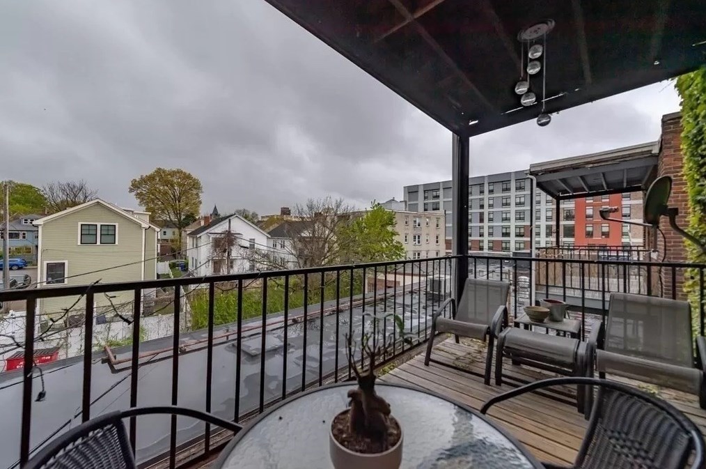 92 Bragdon St, Boston MA exterior