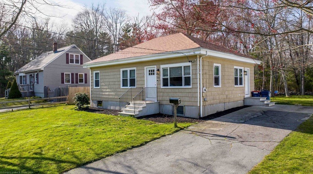 1061 Almy St, New Bedford MA  02745-4003 exterior