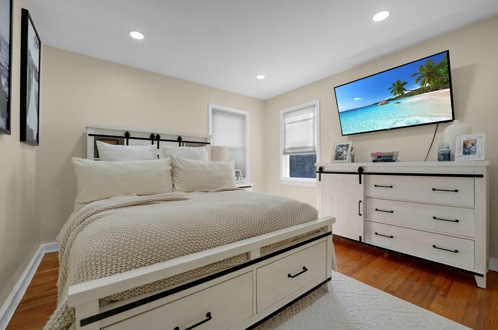 1061 Almy St, New Bedford MA  02745-4003 exterior