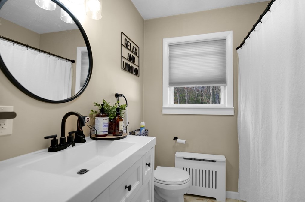 1061 Almy St, New Bedford MA  02745-4003 exterior