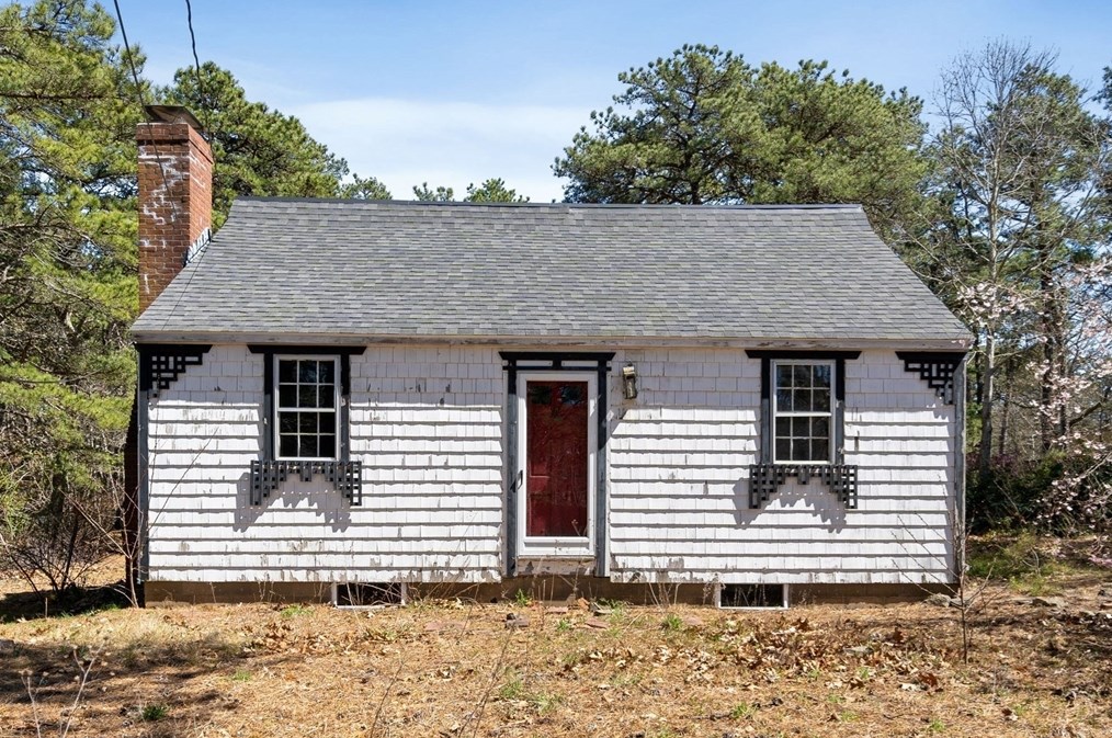 604 State Hwy Route 6, Wellfleet, MA 02667