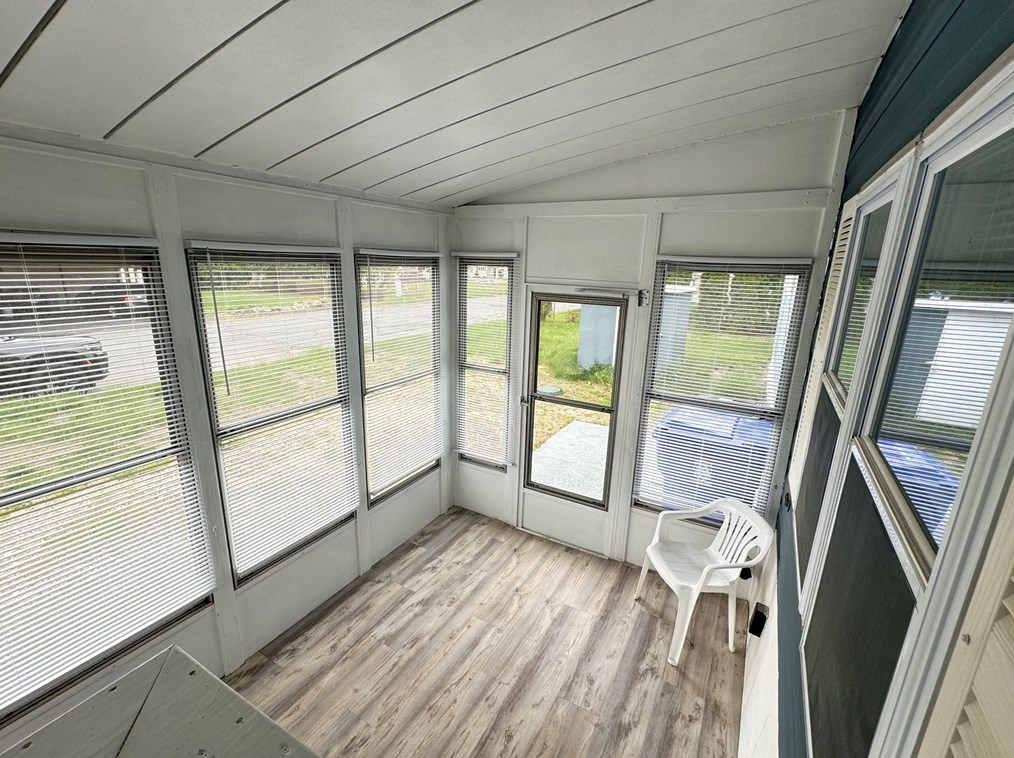 4 Mayflower Ave, Taunton MA  02780-1115 exterior