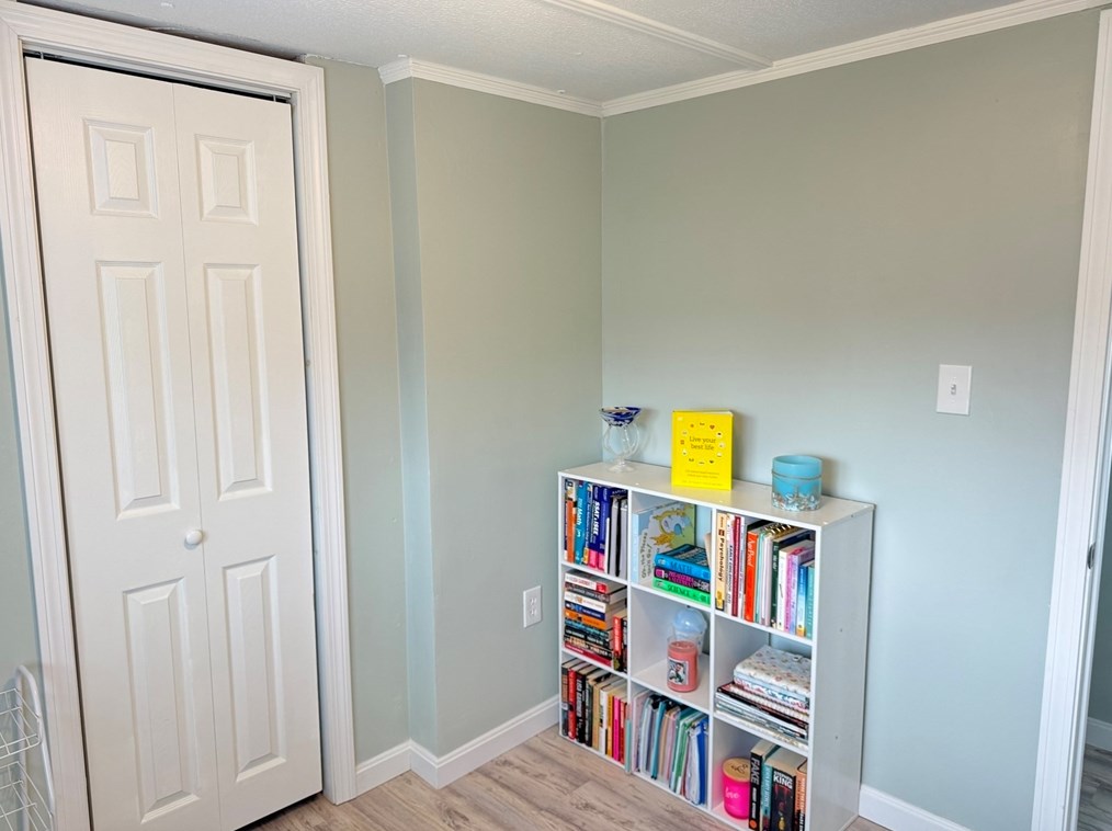 4 Mayflower Ave, Taunton MA  02780-1115 exterior