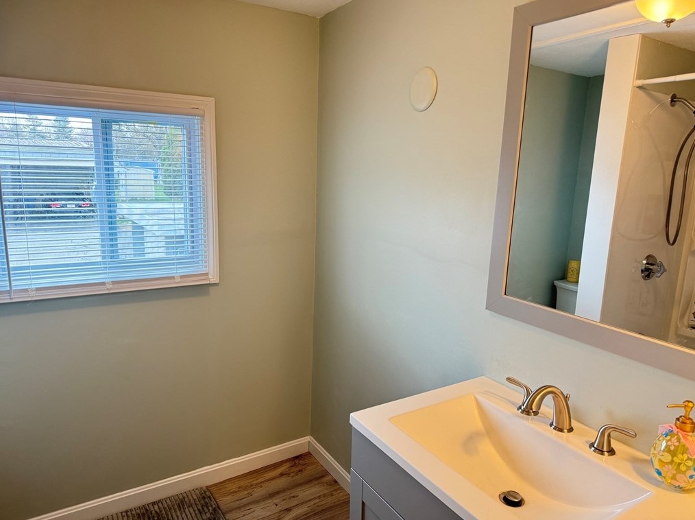 4 Mayflower Ave, Taunton MA  02780-1115 exterior