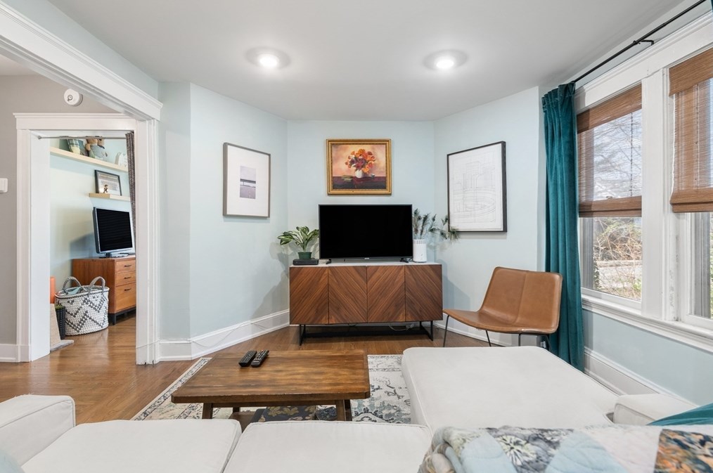 205 Frst St, Arlington MA 02476-4206 exterior