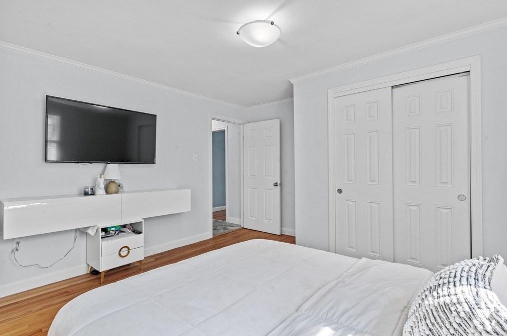 30 Boornazian Rd, Methuen MA 01844-2802 exterior