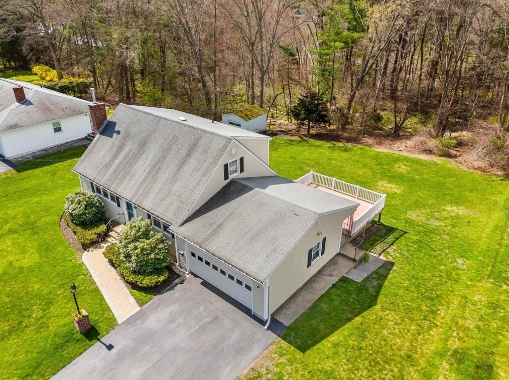 30 Boornazian Rd, Methuen MA 01844-2802 exterior