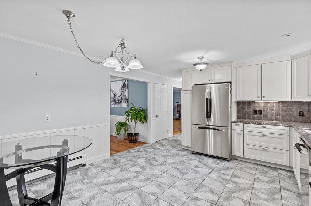 30 Boornazian Rd, Methuen MA 01844-2802 exterior