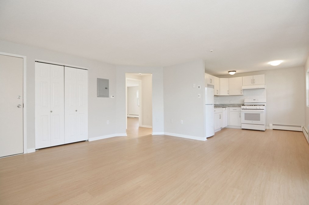 41 Farrwood Ave, North Andover, MA 01845-4431