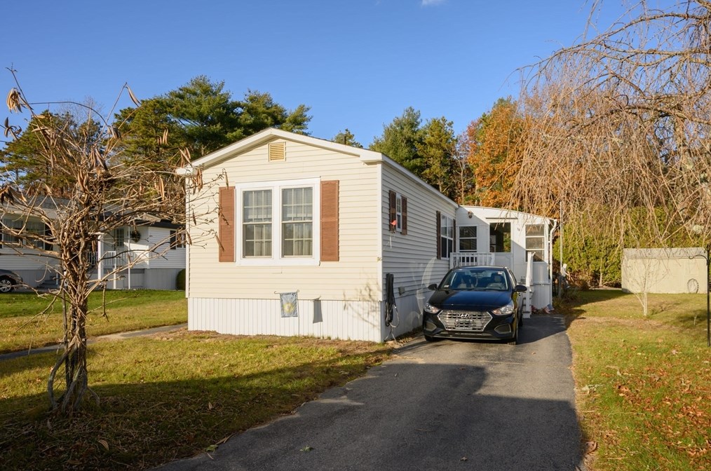 76 Pinehurst Dr, Plymouth, MA 02360