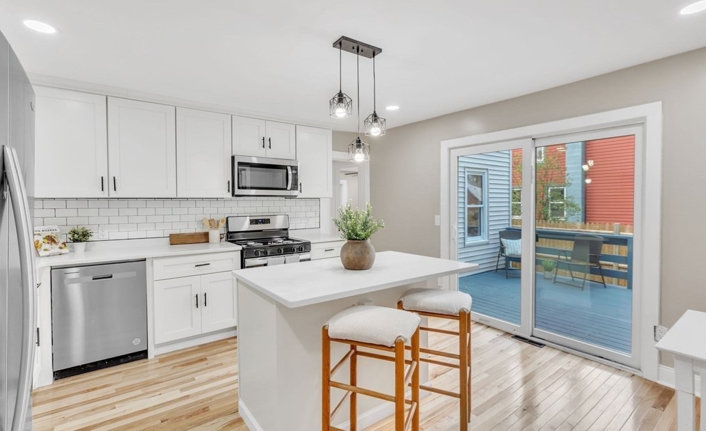 11 Vly St, Northampton MA 01060-3323 exterior